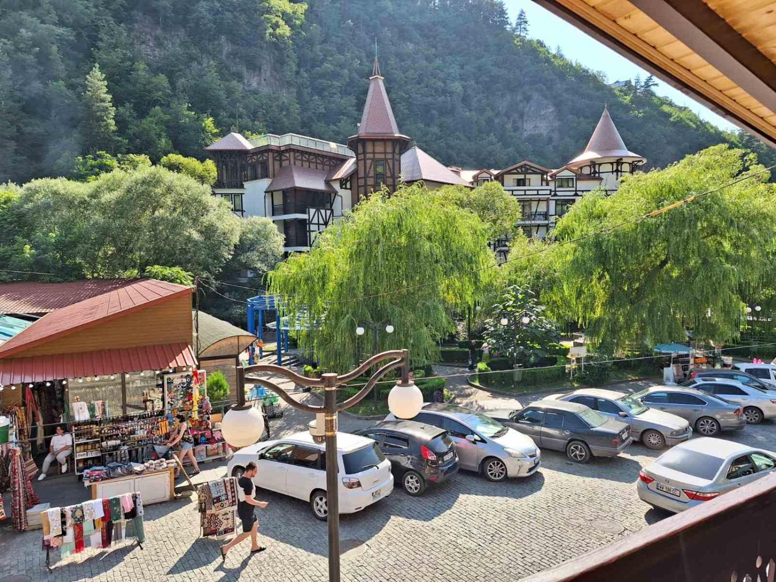 Hotel Alongside Park Bordjomi Extérieur photo